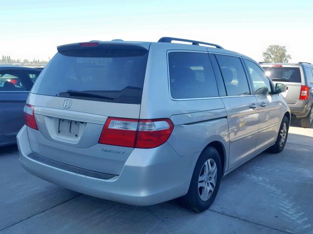 5FNRL38775B084439 - 2005 HONDA ODYSSEY EX SILVER photo 4