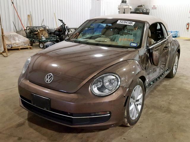 3VW5A7AT1FM808459 - 2015 VOLKSWAGEN BEETLE TDI BROWN photo 2