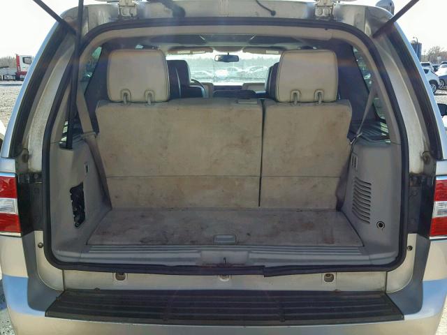 5LMFU27557LJ08188 - 2007 LINCOLN NAVIGATOR Күміс фото 9