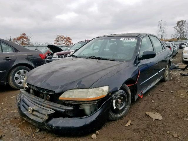 1HGCG56742A130467 - 2002 HONDA ACCORD SE BLACK photo 2