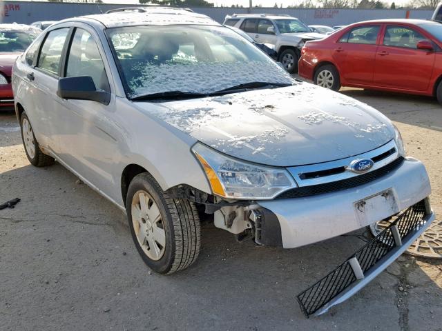 1FAHP34N18W273498 - 2008 FORD FOCUS S/SE SILVER photo 1