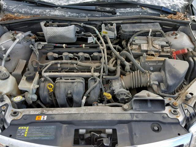 1FAHP34N18W273498 - 2008 FORD FOCUS S/SE SILVER photo 7