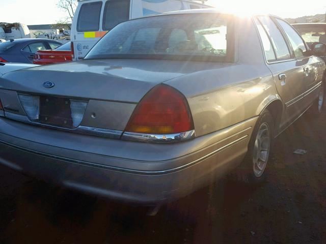 2FAFP74W4WX115052 - 1998 FORD CROWN VICT BEIGE photo 4