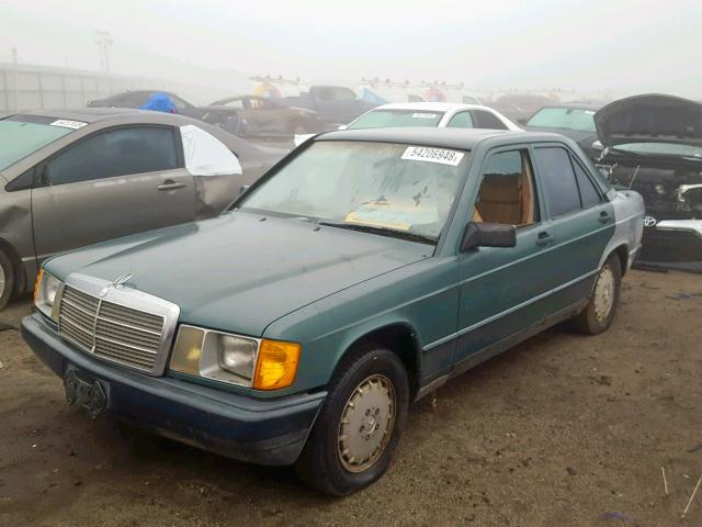 WDBDB22D4FF117902 - 1985 MERCEDES-BENZ 190 D 2.2 GREEN photo 2