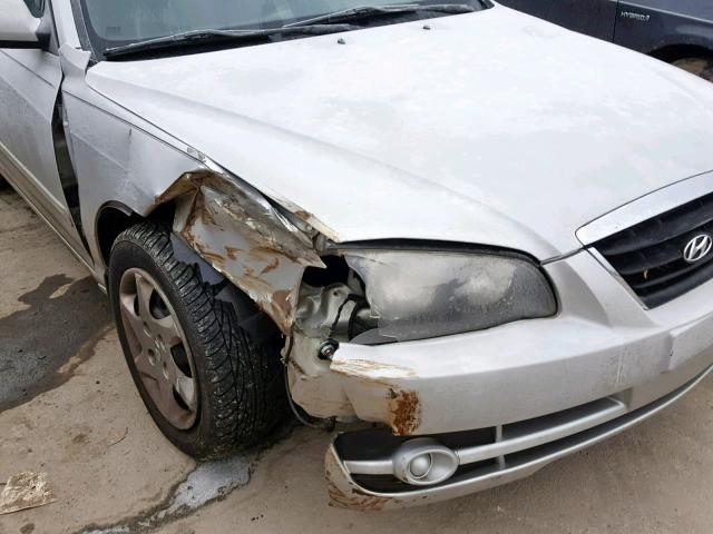 KMHDN46D64U788670 - 2004 HYUNDAI ELANTRA SILVER photo 9