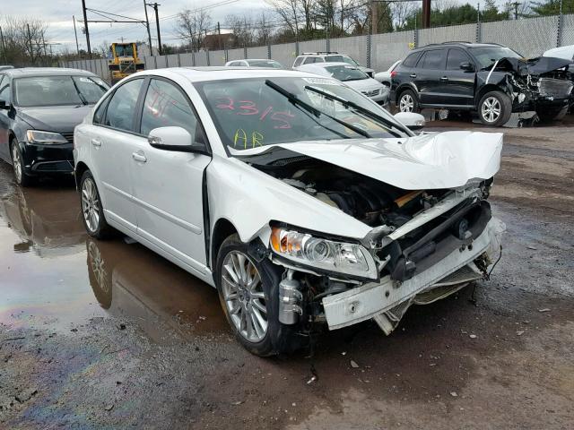 YV1390MS5A2486464 - 2010 VOLVO S40 2.4I YELLOW photo 1