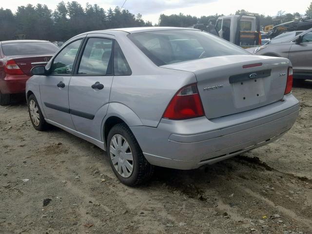 1FAFP34N35W128983 - 2005 FORD FOCUS ZX4 SILVER photo 3