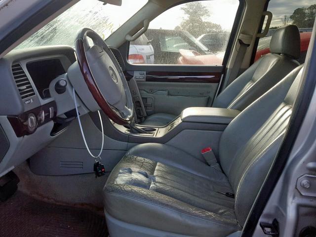 5LMEU68H93ZJ09265 - 2003 LINCOLN AVIATOR 银色 照片 5