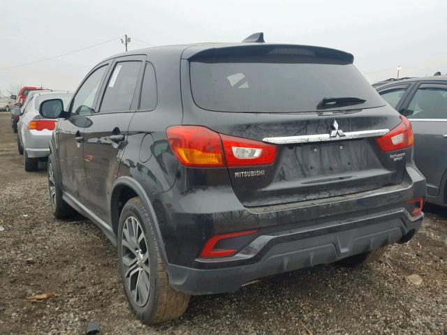 JA4AP3AU8JU000951 - 2018 MITSUBISHI OUTLANDER BLACK photo 3