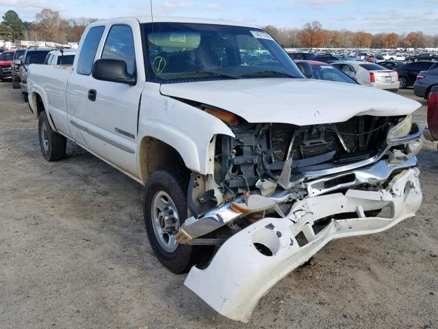 1GTHC29U15E196052 - 2005 GMC SIERRA C25 WHITE photo 1