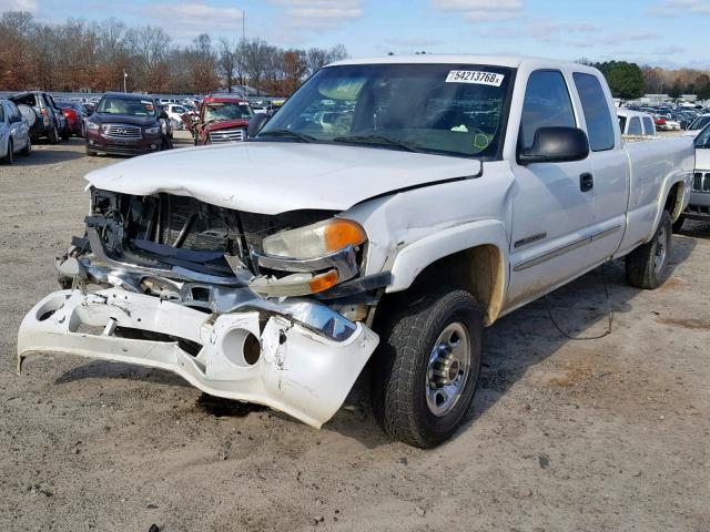 1GTHC29U15E196052 - 2005 GMC SIERRA C25 WHITE photo 2