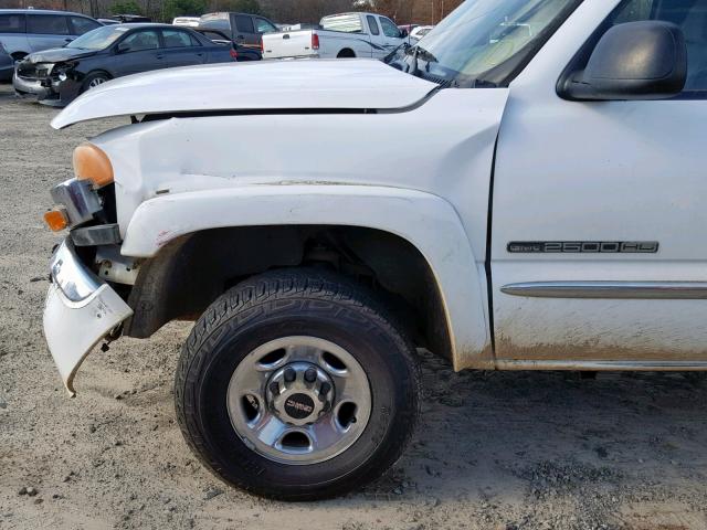 1GTHC29U15E196052 - 2005 GMC SIERRA C25 WHITE photo 9