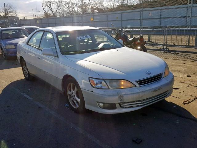 JT8BF28G910325847 - 2001 LEXUS ES 300 WHITE photo 1