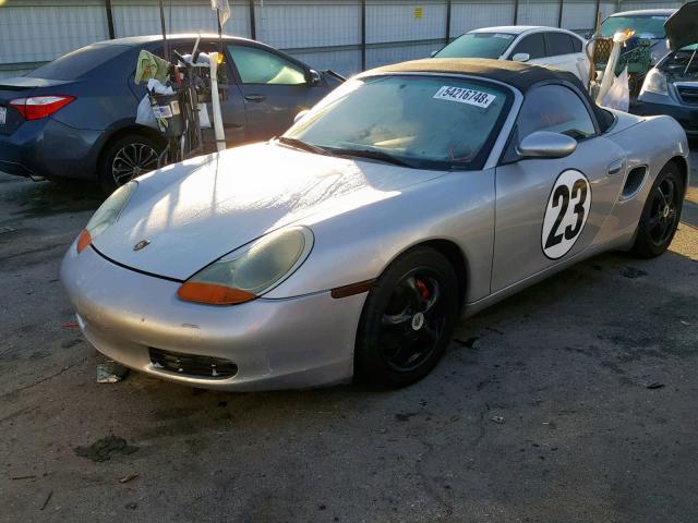 WP0CA2986XU630557 - 1999 PORSCHE BOXSTER GRAY photo 2