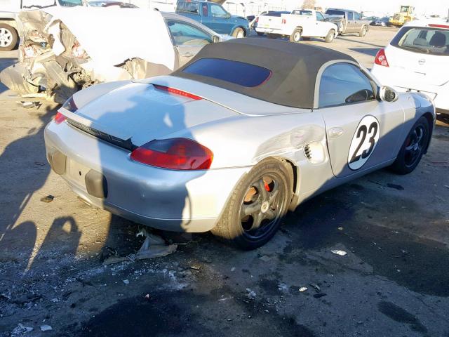 WP0CA2986XU630557 - 1999 PORSCHE BOXSTER GRAY photo 4