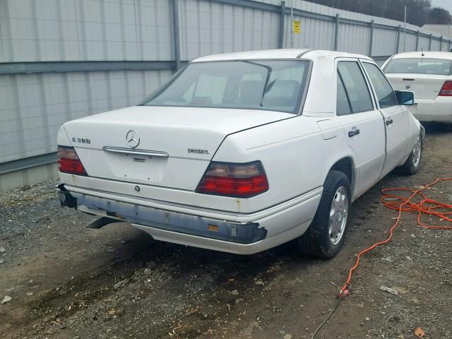 WDBEB31E9SC104174 - 1995 MERCEDES-BENZ E 300D WHITE photo 4