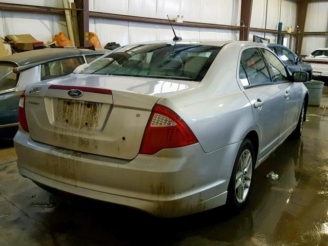 3FAHP0GA2BR136250 - 2011 FORD FUSION S SILVER photo 4