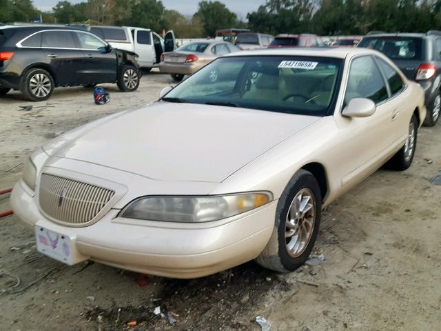 1LNFM92V8WY664659 - 1998 LINCOLN MARK VIII WHITE photo 2