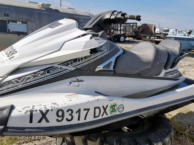 YAMA1730D616 - 2016 YAMAHA VX CRUISER WHITE photo 9