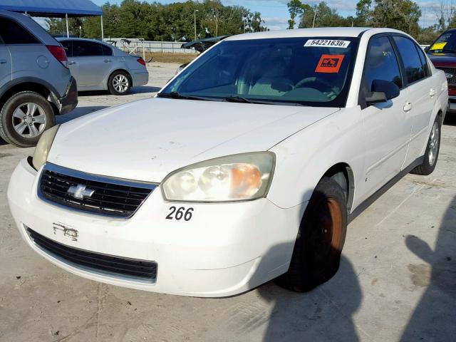 1G1ZS51836F229368 - 2006 CHEVROLET MALIBU LS WHITE photo 2