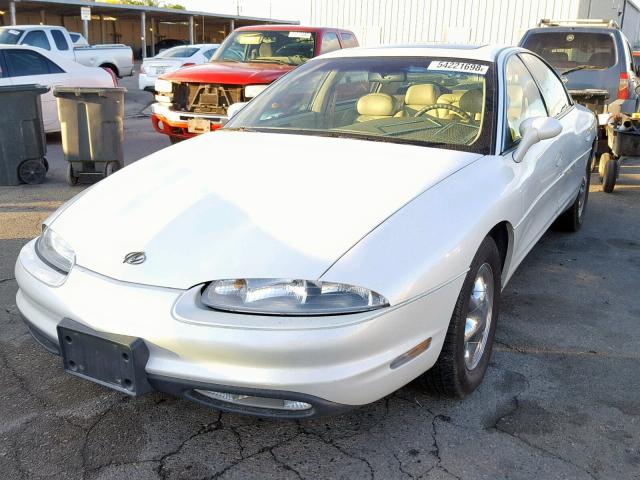 1G3GR62CXV4106826 - 1997 OLDSMOBILE AURORA WHITE photo 2