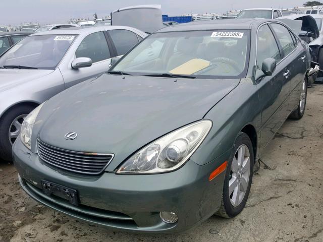 JTHBA30G955139010 - 2005 LEXUS ES 330 GREEN photo 2