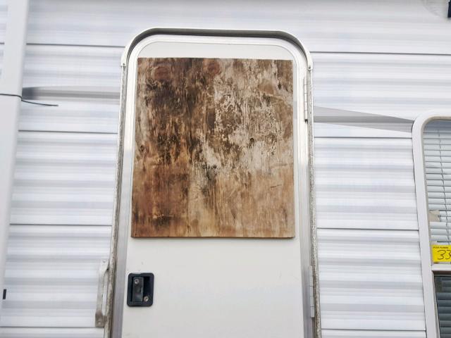 1TC2B143071506840 - 2007 COACH CAMPER WHITE photo 9