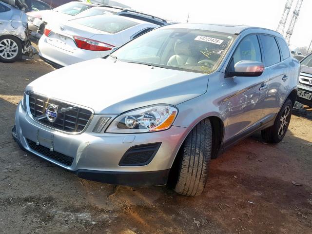 YV4902DZ7D2423516 - 2013 VOLVO XC60 T6 SILVER photo 2