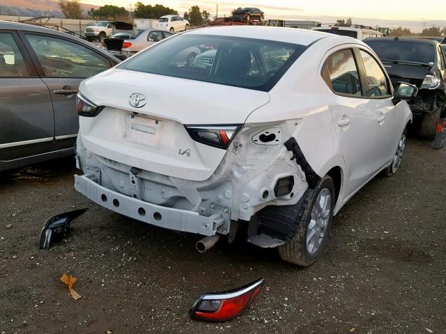 3MYDLBYV7HY173568 - 2017 TOYOTA YARIS IA WHITE photo 4