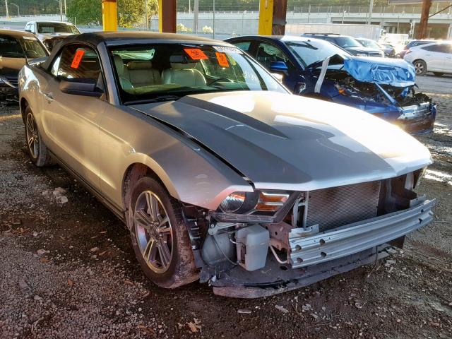 1ZVBP8EM1C5283155 - 2012 FORD MUSTANG SILVER photo 1