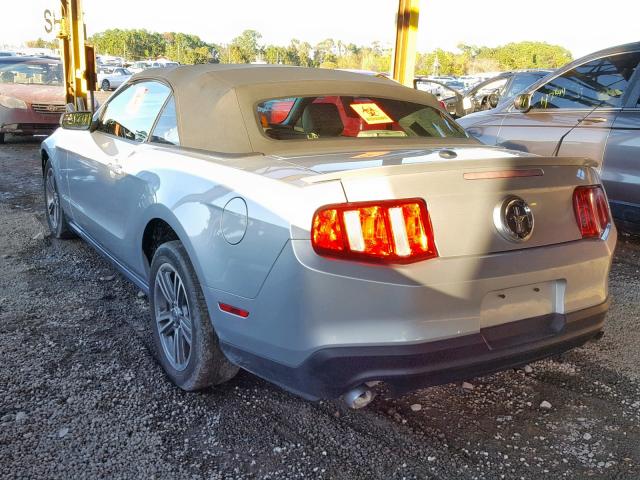 1ZVBP8EM1C5283155 - 2012 FORD MUSTANG SILVER photo 3