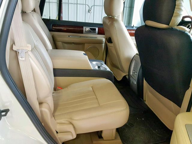 5LMFU285X5LJ17707 - 2005 LINCOLN NAVIGATOR Bej foto 6
