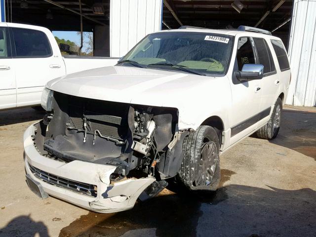 5LMFU275X8LJ14313 - 2008 LINCOLN NAVIGATOR 白色 照片 2