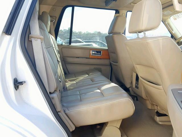 5LMFU275X8LJ14313 - 2008 LINCOLN NAVIGATOR 白色 照片 6