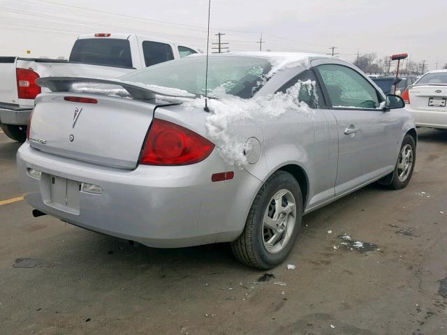 1G2AL15FX77249054 - 2007 PONTIAC G5 SILVER photo 4