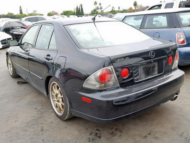 JTHBD192640089522 - 2004 LEXUS IS 300 BLACK photo 3