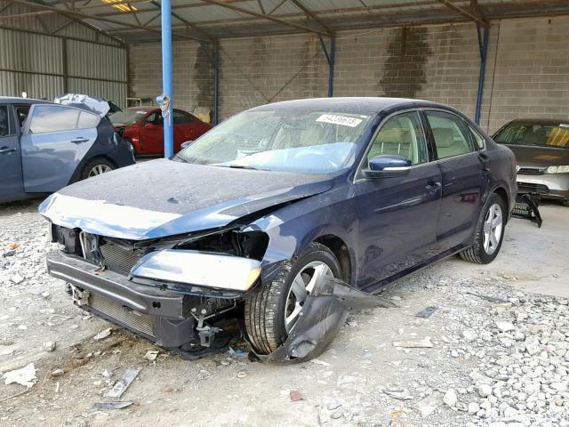 1VWBP7A31DC050235 - 2013 VOLKSWAGEN PASSAT SE BLUE photo 2