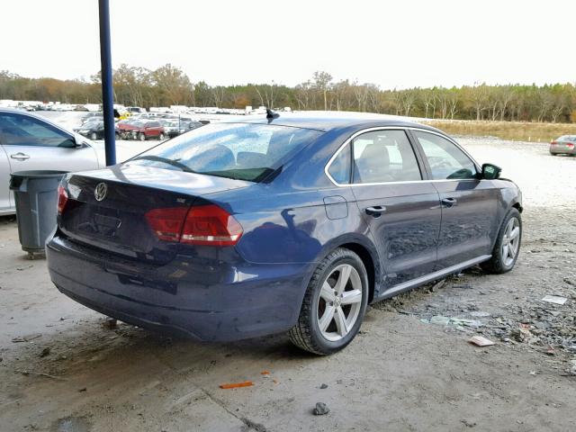 1VWBP7A31DC050235 - 2013 VOLKSWAGEN PASSAT SE BLUE photo 4