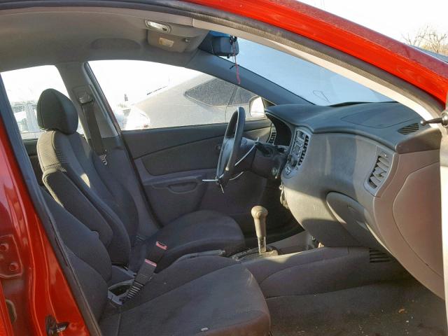 KNADE123966032030 - 2006 KIA RIO RED photo 5