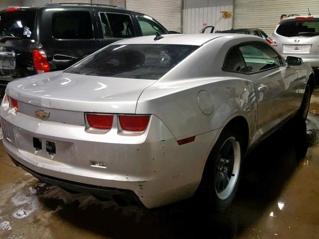 2G1FA1ED5B9103134 - 2011 CHEVROLET CAMARO LS SILVER photo 4