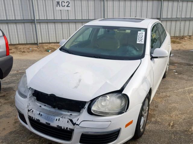 3VWRL71K09M064280 - 2009 VOLKSWAGEN JETTA TDI WHITE photo 2