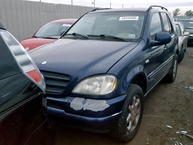 4JGAB72EXYA174532 - 2000 MERCEDES-BENZ ML 430 BLUE photo 2