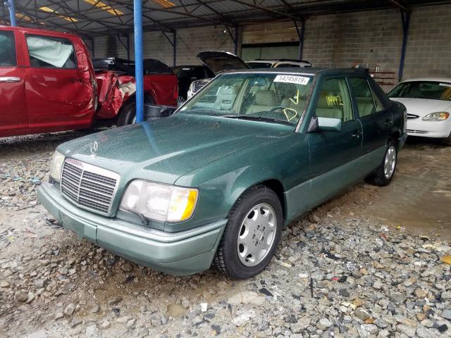 WDBEA34E1RC081465 - 1994 MERCEDES-BENZ E 420 GREEN photo 2