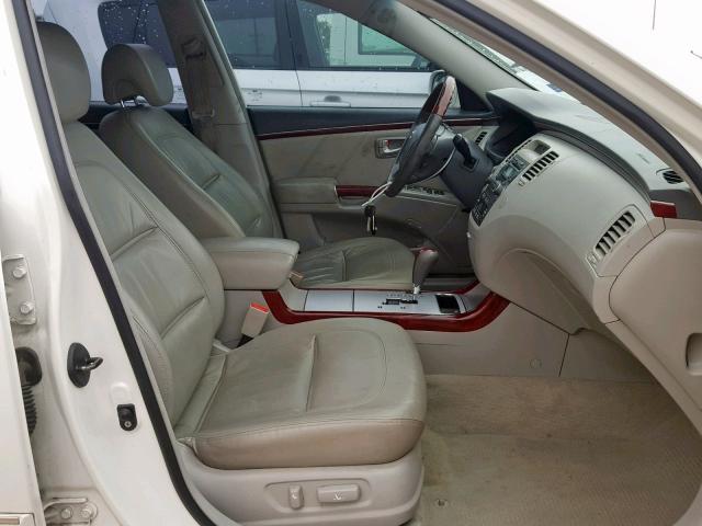 KMHFC46F36A105960 - 2006 HYUNDAI AZERA SE WHITE photo 5