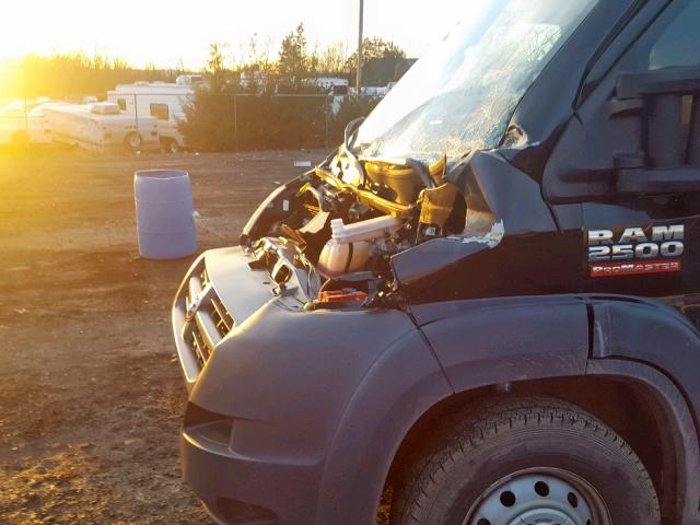 3C6TRVDGXJE119777 - 2018 RAM PROMASTER 白色 照片 9