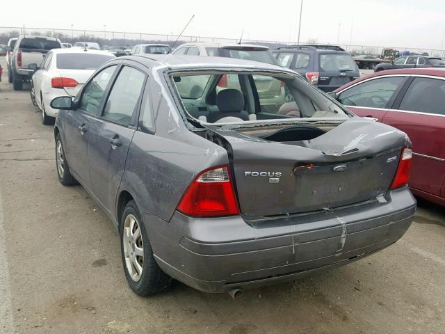 1FAFP34N25W312750 - 2005 FORD FOCUS ZX4 GRAY photo 3
