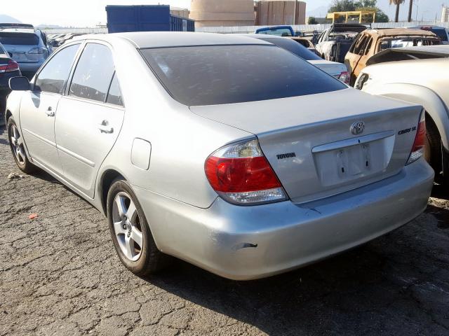 4T1BE32K55U057168 - 2005 TOYOTA CAMRY LE SILVER photo 3