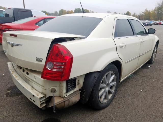 2C3KA33G88H133004 - 2008 CHRYSLER 300 LIMITE WHITE photo 4