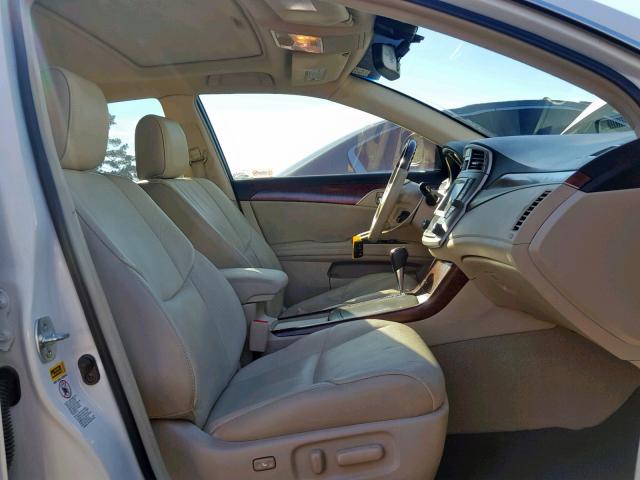 4T1BK3DB8BU415994 - 2011 TOYOTA AVALON BAS WHITE photo 5