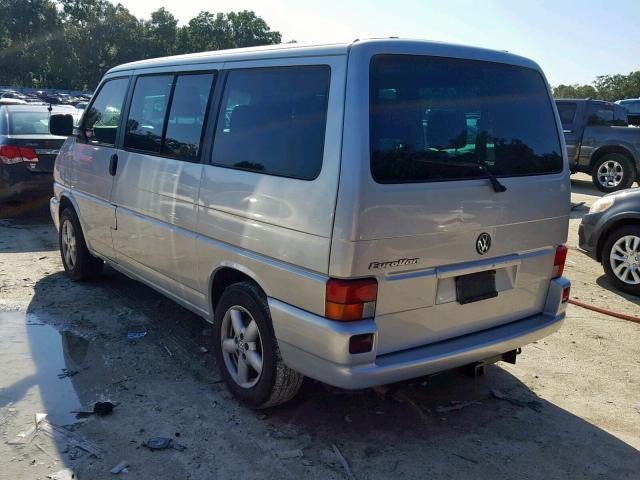 WV2KB47002H025566 - 2002 VOLKSWAGEN EUROVAN GL SILVER photo 3